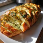 chleb czosnkowy ziołowy - Tasty