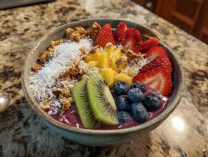 smoothie bowl tropikalny - Featured