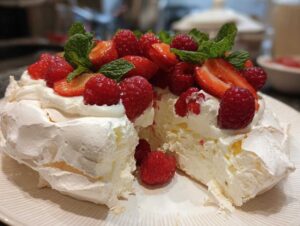 tort pavlova - Featured